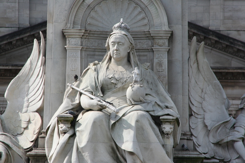 Queen Victoria Statue Queen Victoria Statue